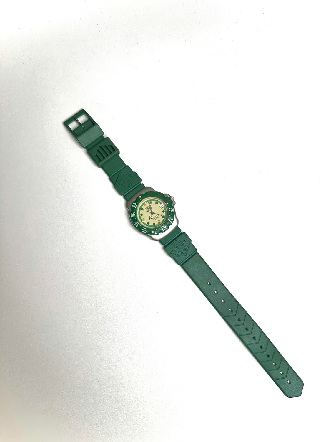 태그호이어 포뮬러1 kith 콜라보 원판 상품이미지3