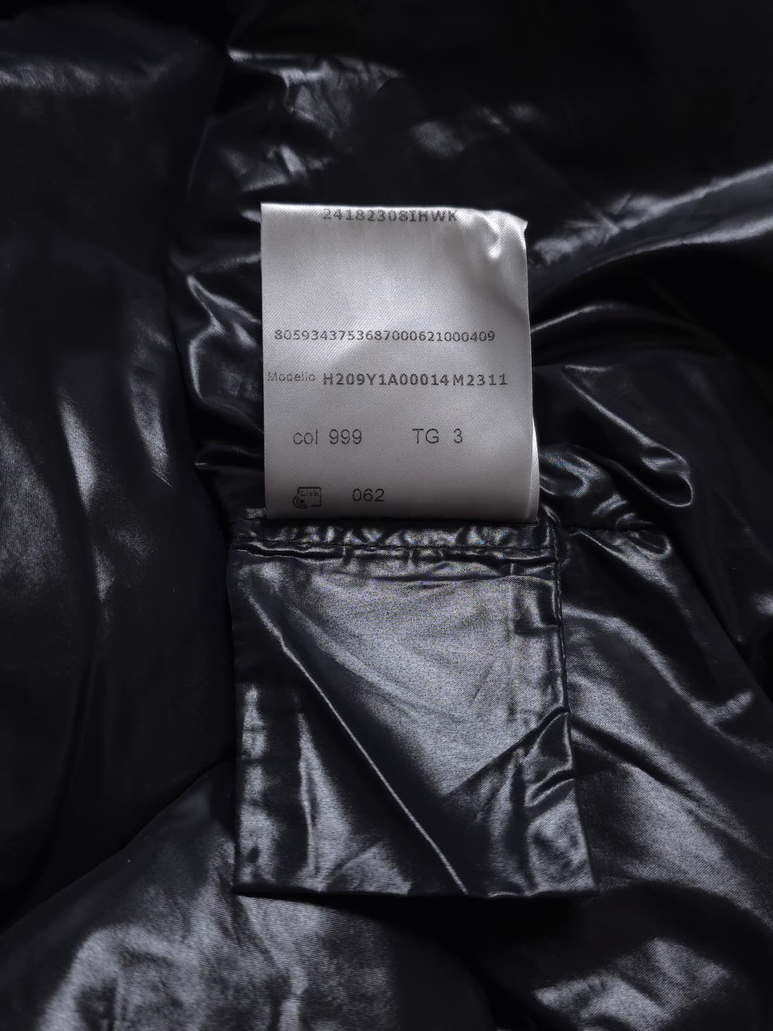 [3] 몽클레어 알릭스 22FW 알몬드 패딩 블랙 상품이미지10