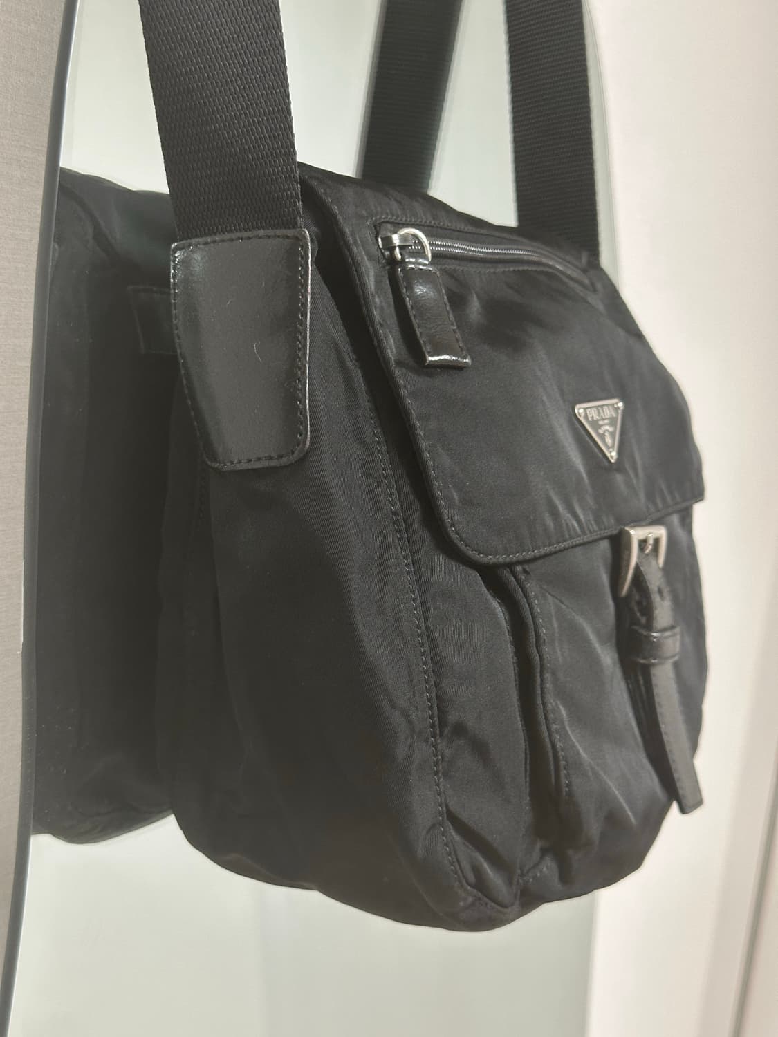 프라다 나일론 포코노 버클 메신저백 크로스백 상품이미지7