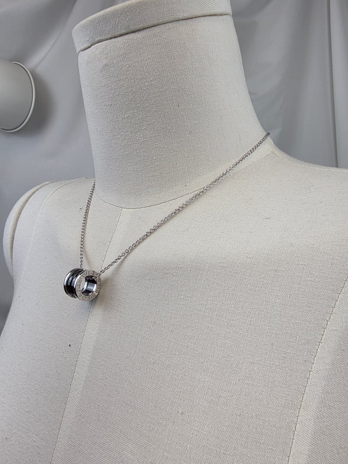 (새상품) 불가리 세이브더칠드런 목걸이 블랙 세라믹 상품이미지4