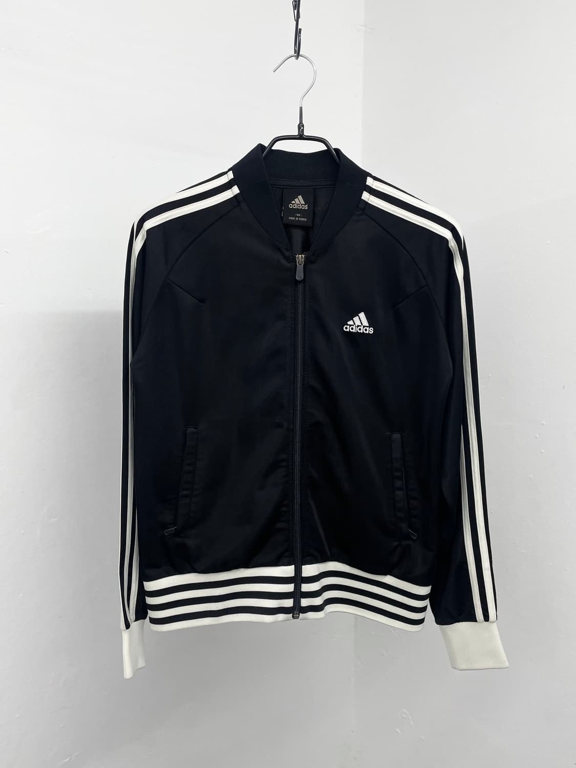 아디다스 검흰 로고 트랙탑 상품이미지5