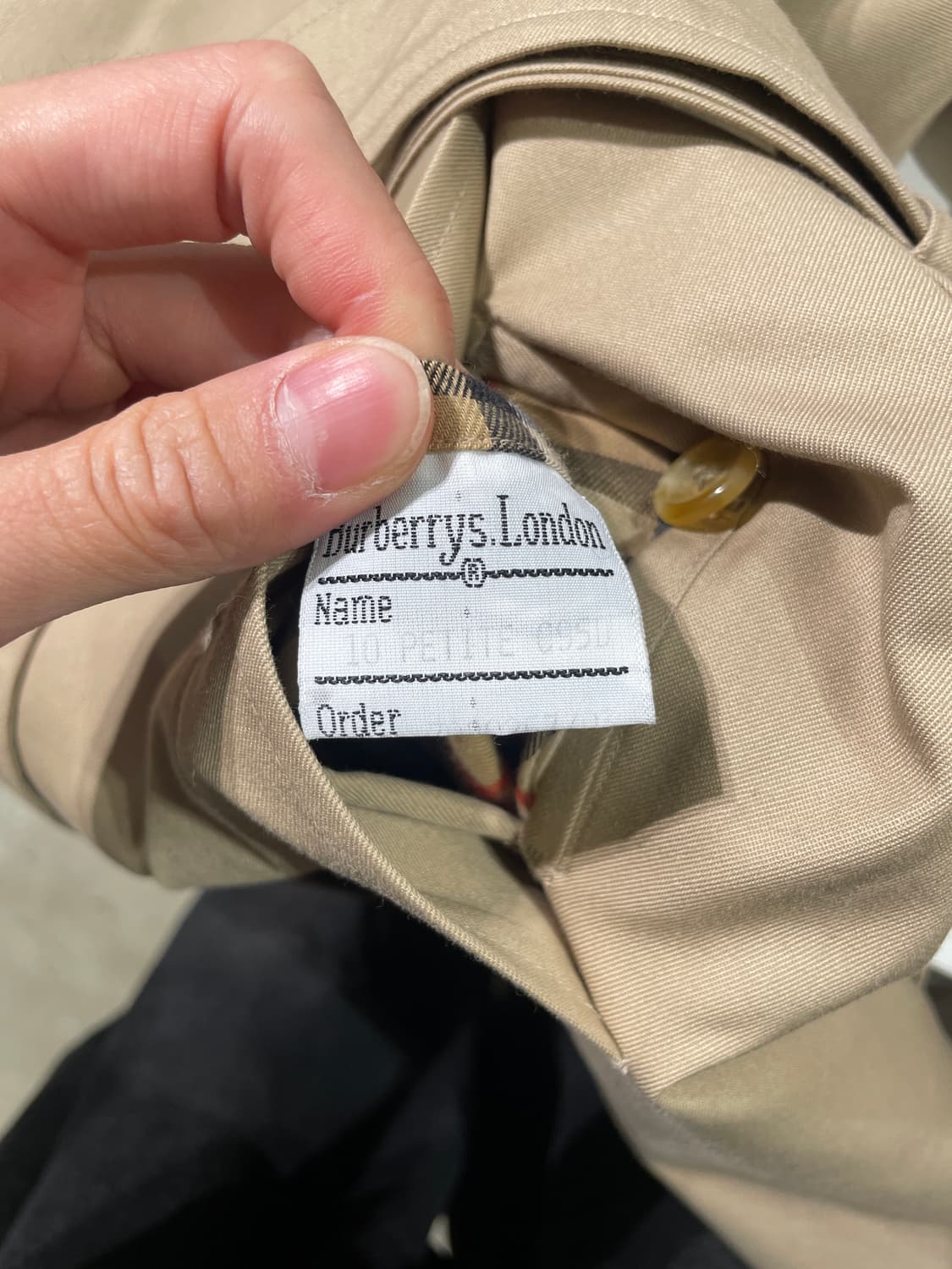 버버리 베이지 히든 버튼 벨티드 코튼 코트 상품이미지8