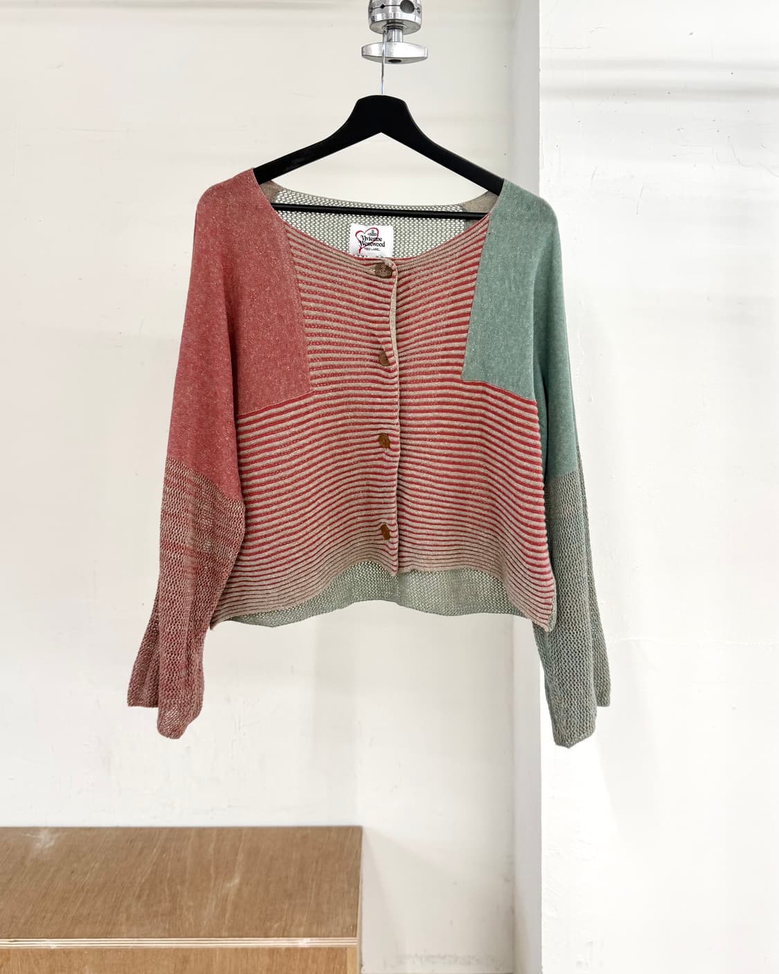 비비안 웨스트우드 레드라벨 레드 그린 스트라이프 배색 가디건 상품이미지1