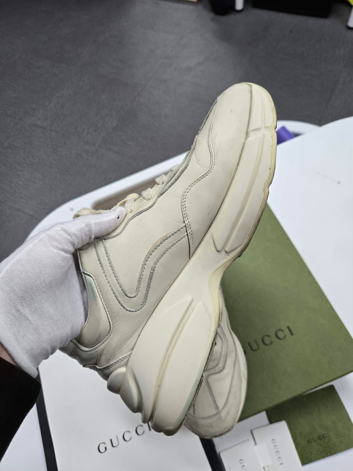 [40%할인] 구찌 라이톤 스니커즈 270사이즈 상품이미지5