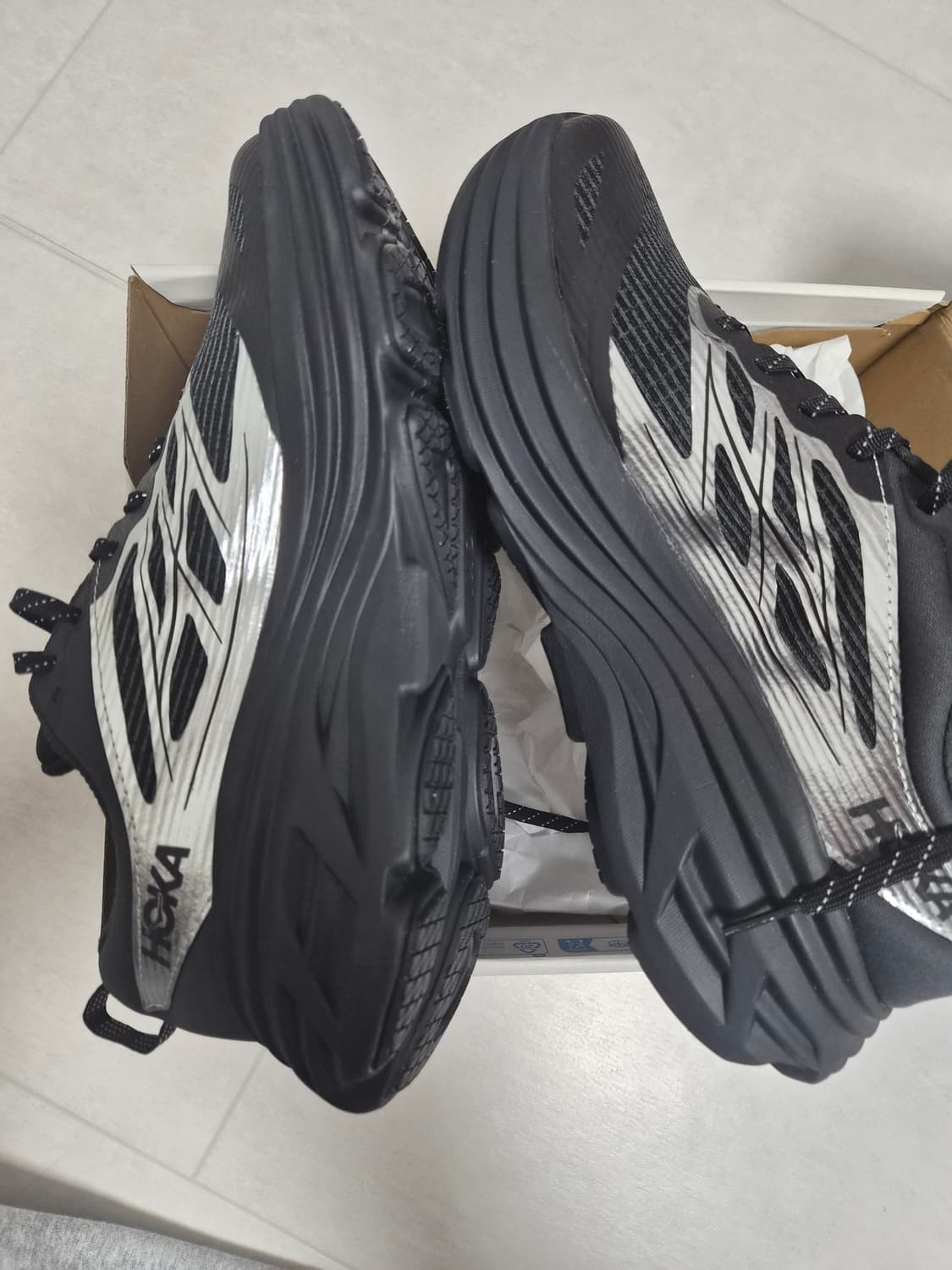 호카 본디8 TS 새상품 상품이미지5