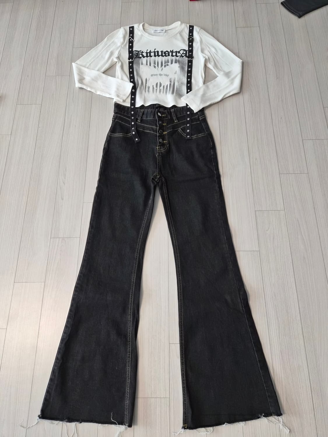 [LeShop] 하이웨스트 4버튼 생지 흑청 부츠컷 데님 상품이미지1