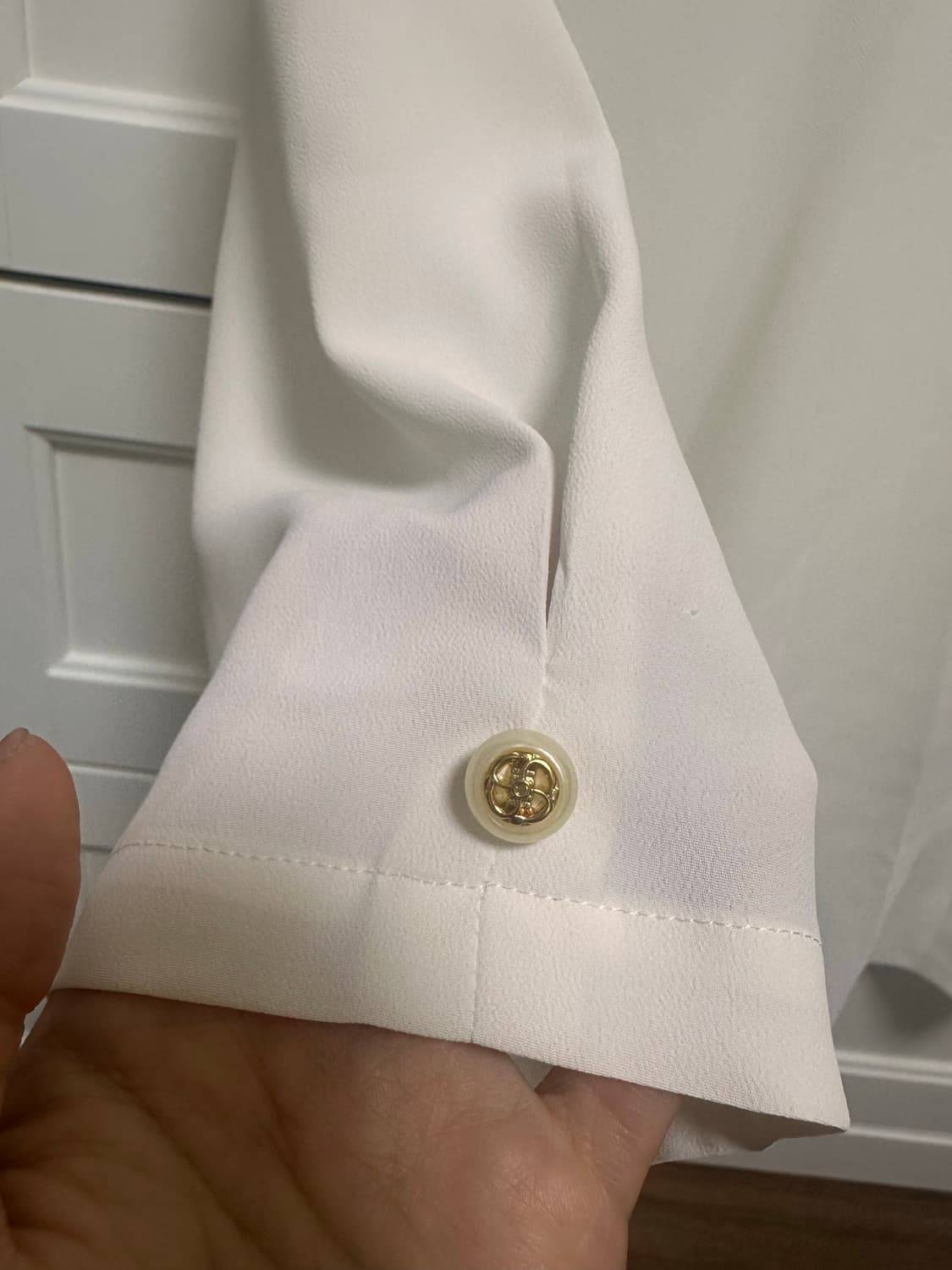 크림 금장 블라우스 상품이미지5