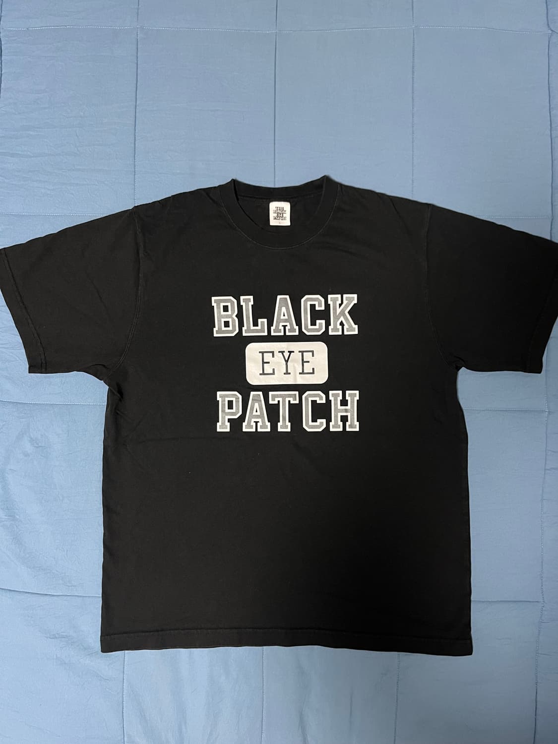 블랙아이드패치 반팔 L 스티커 증정 상품이미지1
