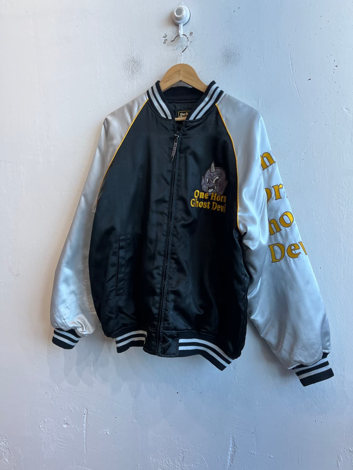 One Horn Ghost Devil 스카쟌 자켓 상품이미지2