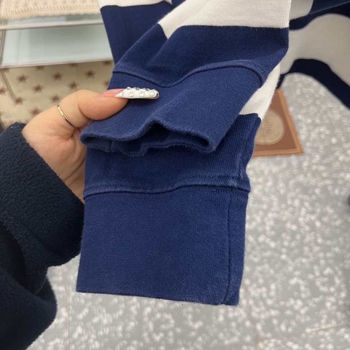 오아이오아이 레트로 00's 스트라이프 카라 롱슬리브 F C10272 상품이미지7