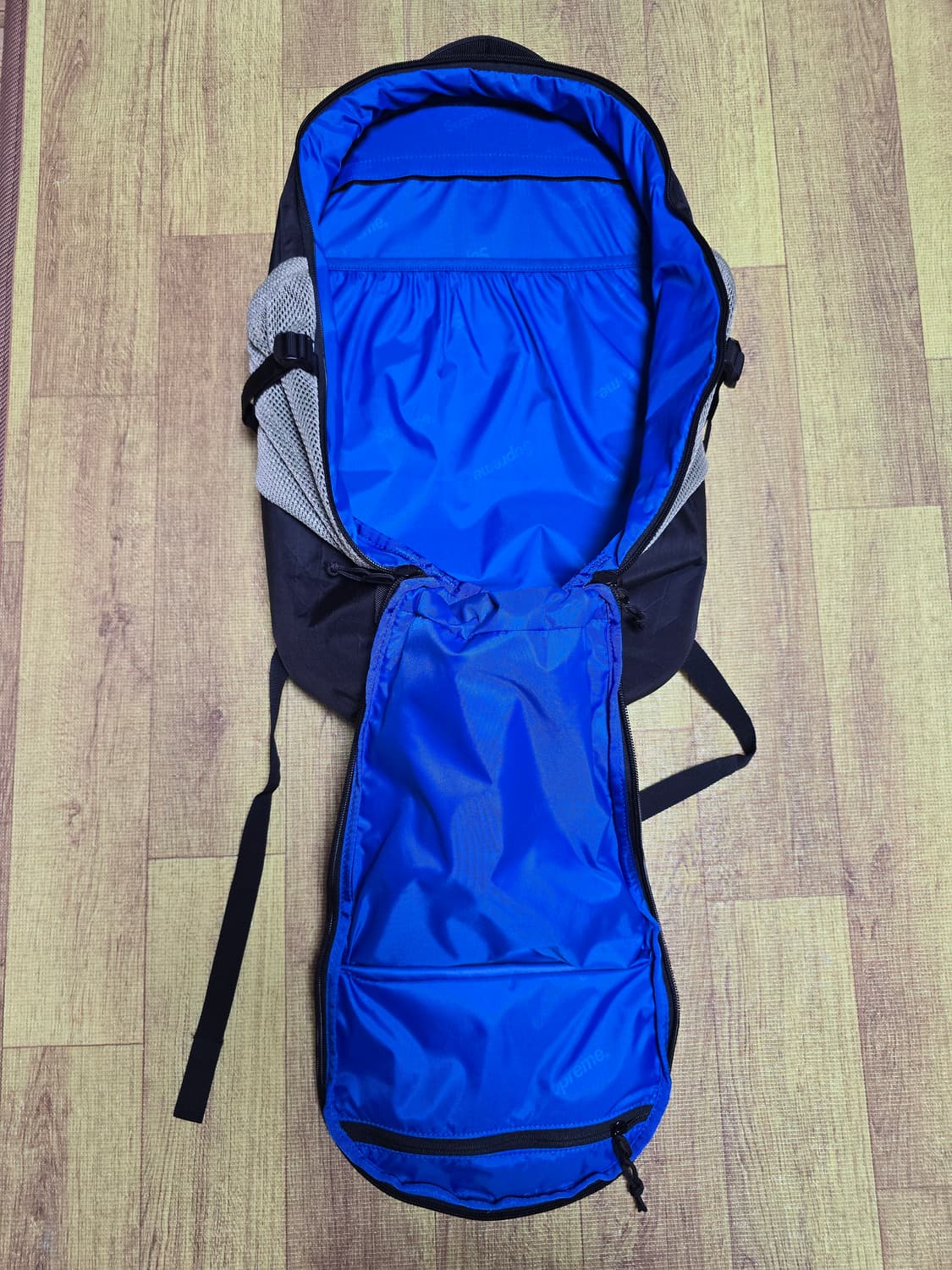 슈프림 백팩 블루 23fw 상품이미지4