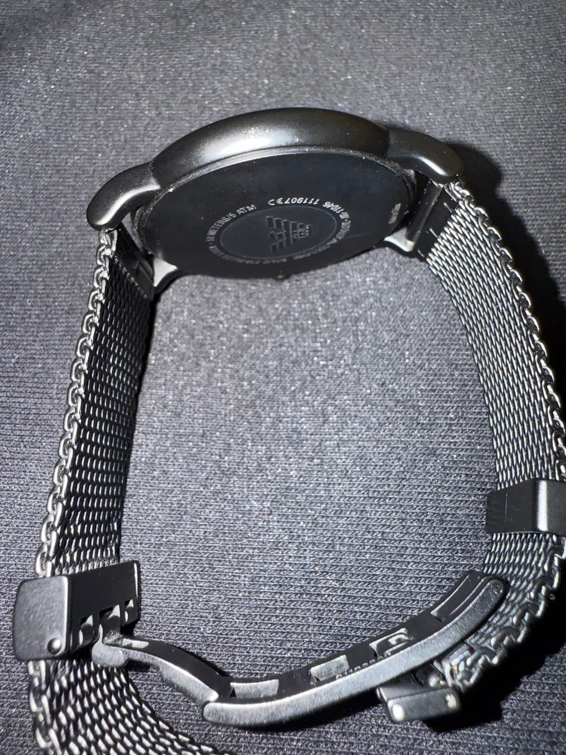 아르마니 슬림 블랙 메쉬시계 AR11046 상품이미지7