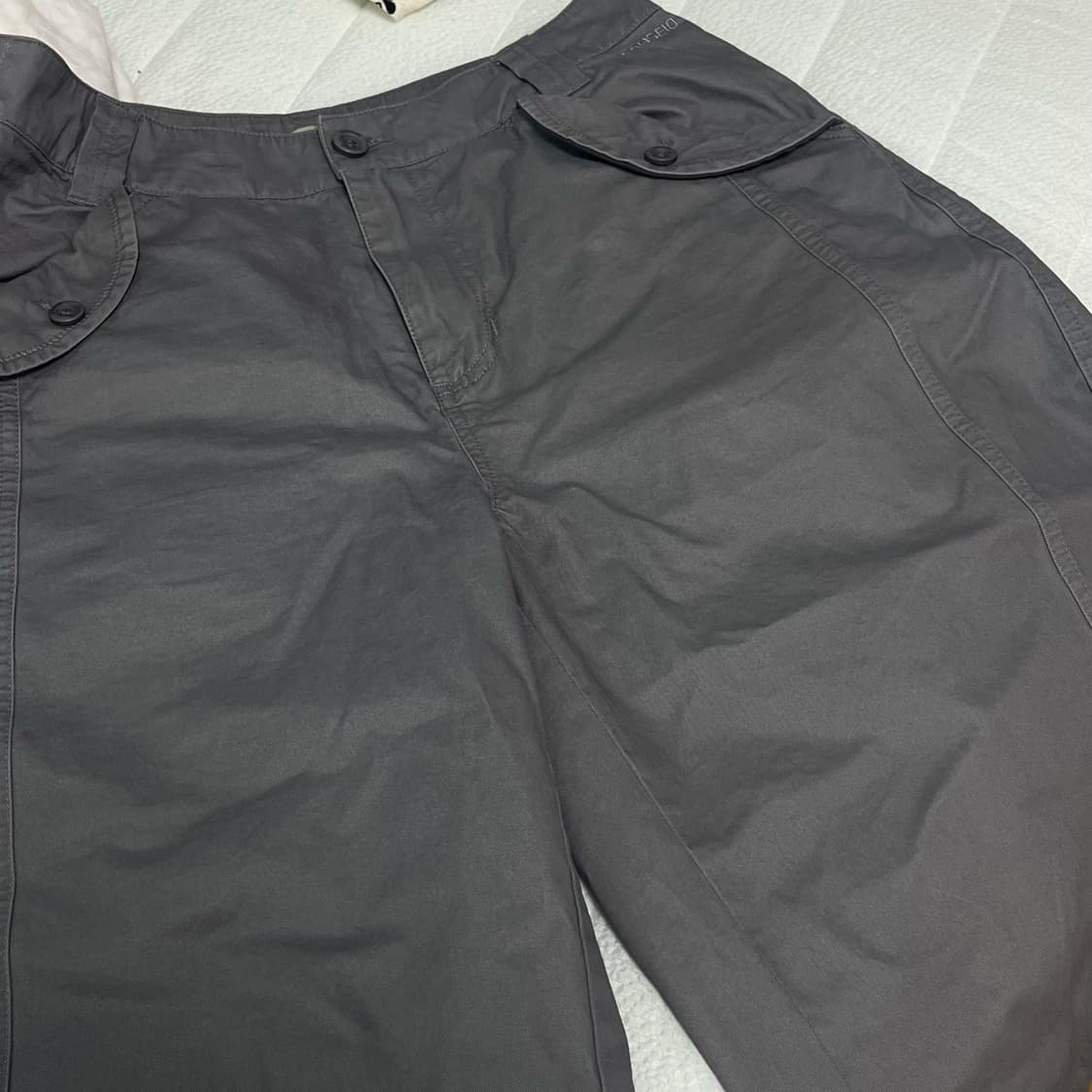 코이세이오 WASHED BUTTON TAB PANTS GREY 사이즈 1 상품이미지2