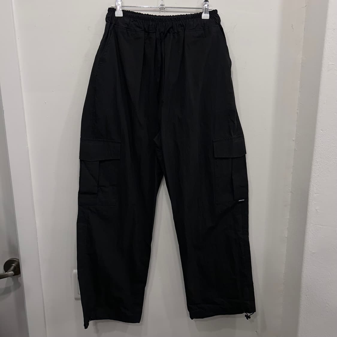 언아웃핏 와이드핏 스트링 카고 트랙팬츠 상품이미지2