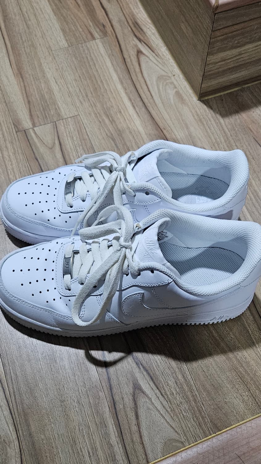 나이키 에어포스 1 '07 로우 화이트 상품이미지2