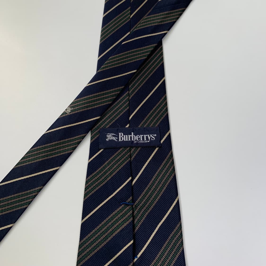 버버리(BURBERRY) 스트라이프 100실크 클래식넥타이 명품 최상급 상품이미지5