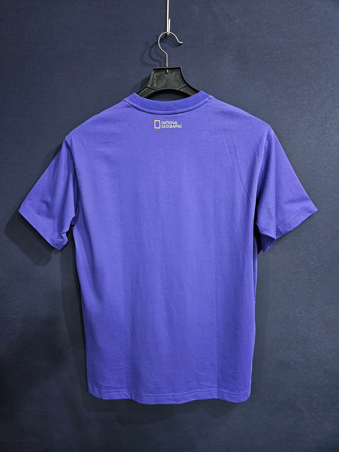 내셔널지오그래픽 퍼플 남성 세미오버핏 95 반팔티  상품이미지2