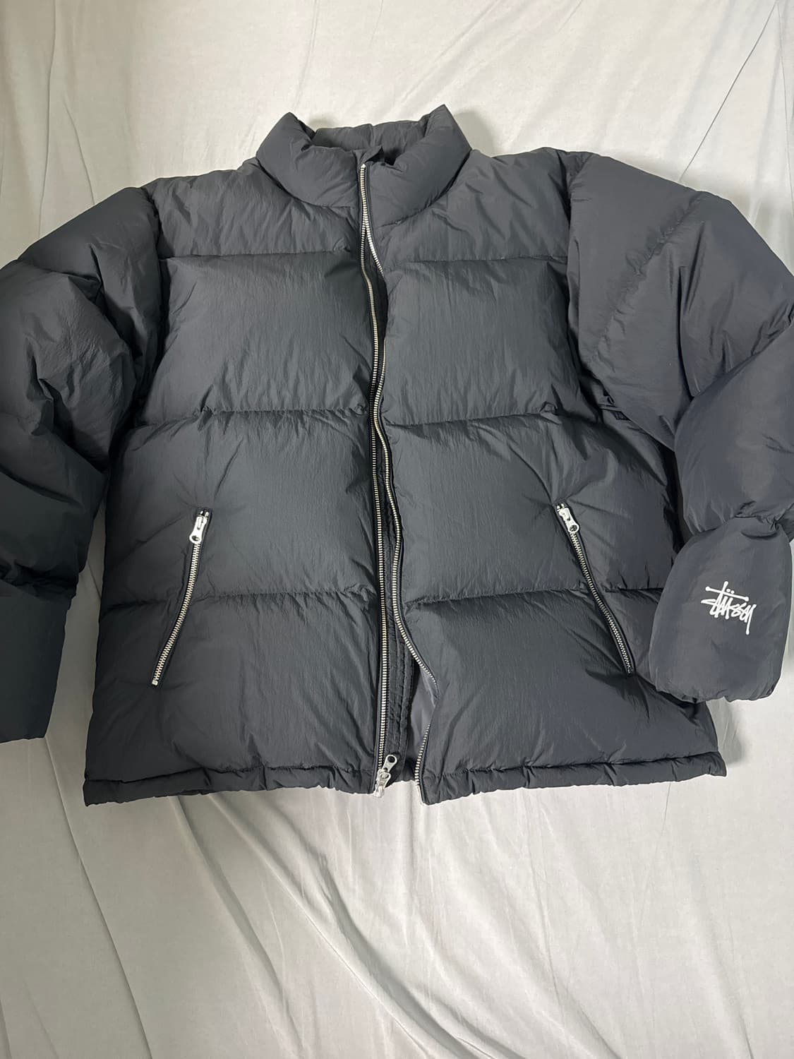 스투시 다운 퍼퍼 나일론 블랙 패딩팝니다. 상품이미지2