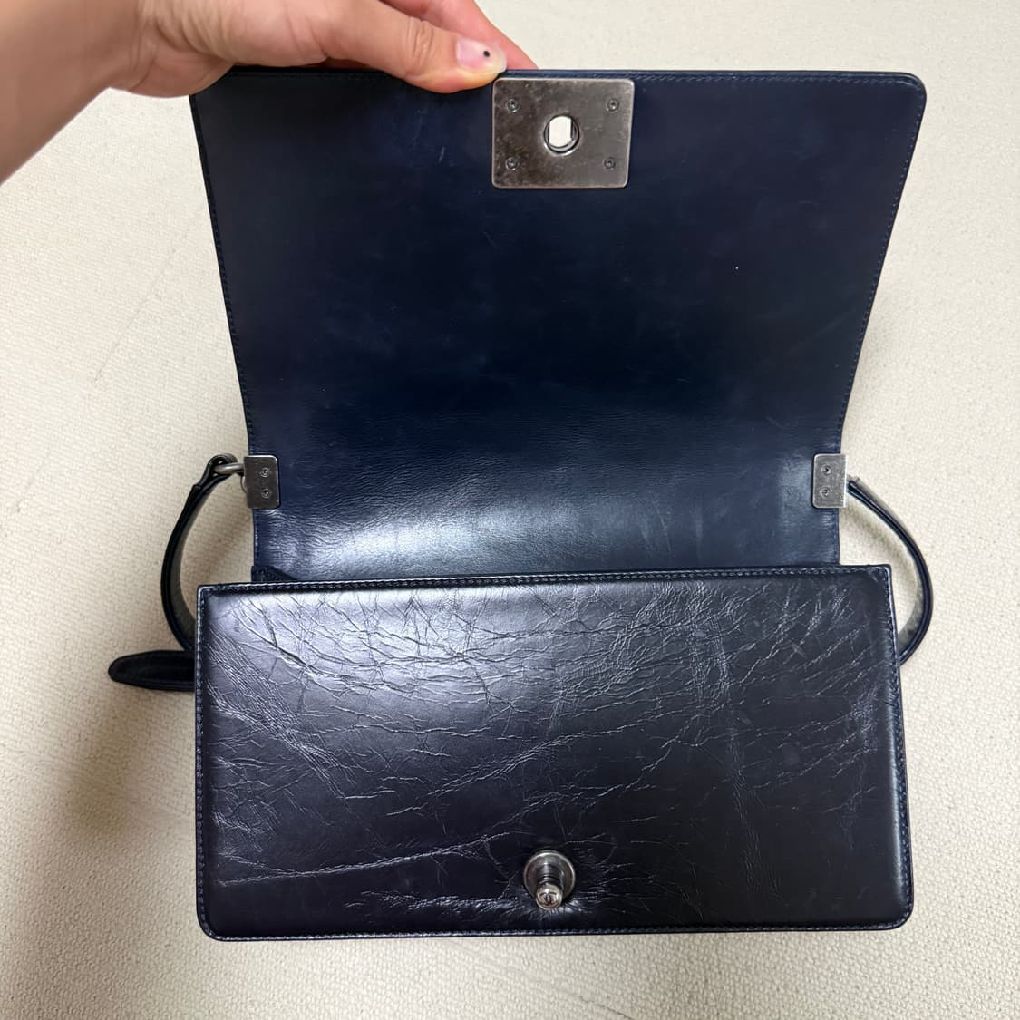 Boy Chanel Dark Navy Lambskin Medium bag 상품이미지6