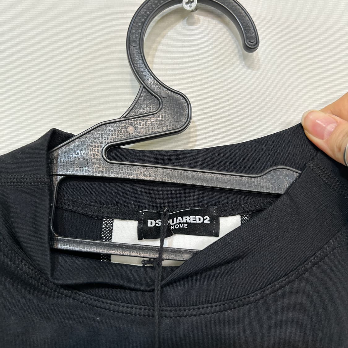 디스퀘어드2 여성백라인 에어슬림 티셔츠 L 새상품 상품이미지3