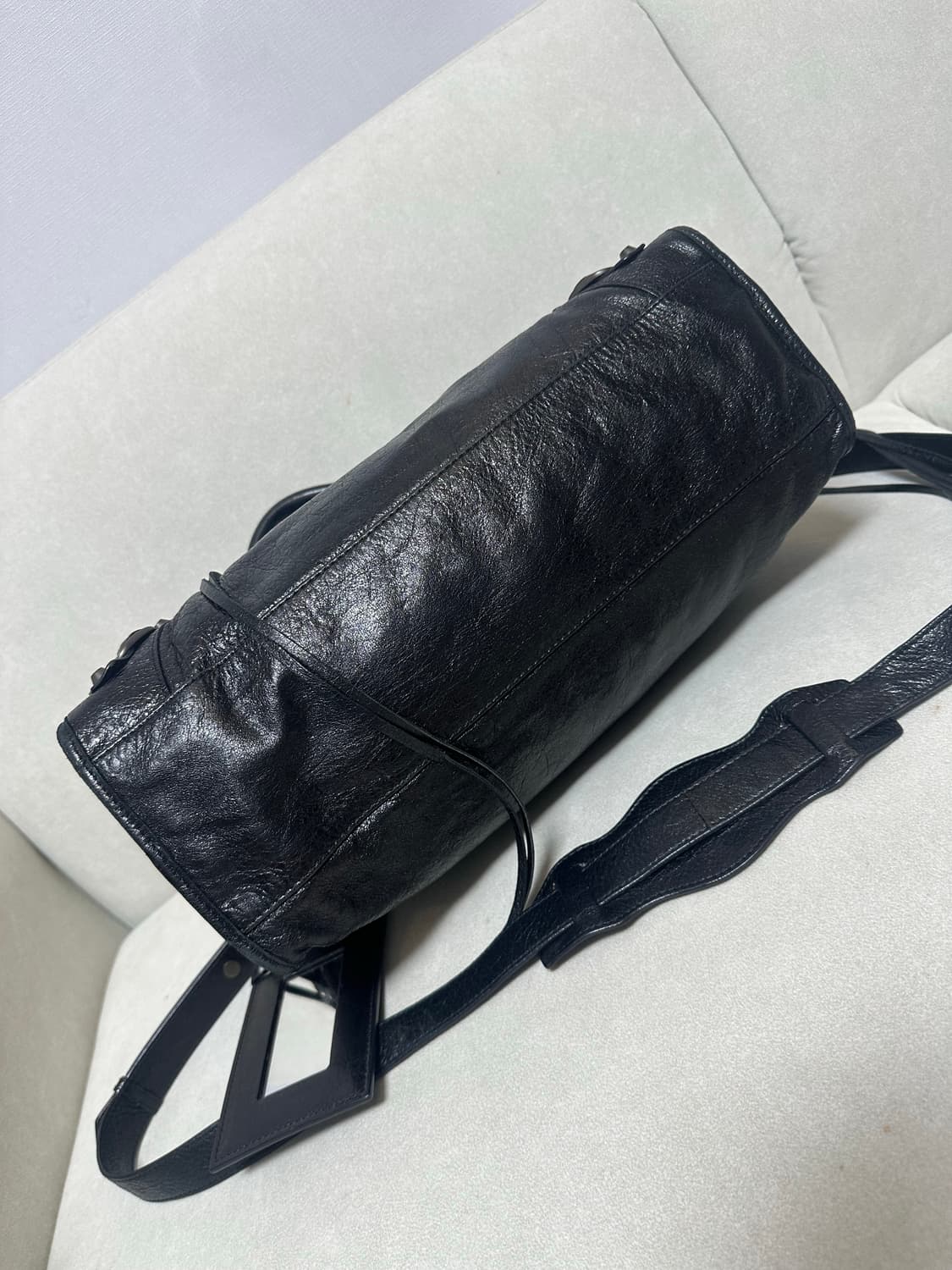 [A+ 정품] 발렌시아가 시티 모터백 미디움 블랙 분할1 상품이미지4
