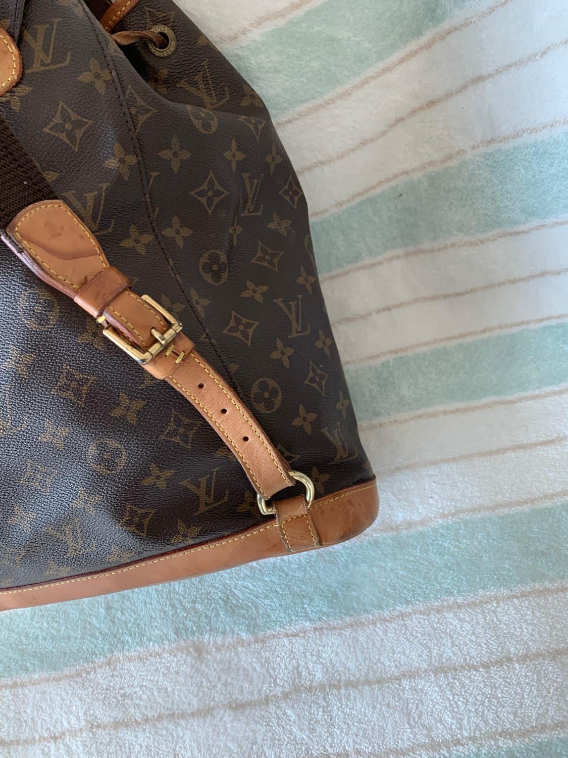 루이비통 몽수리 백팩 상품이미지7