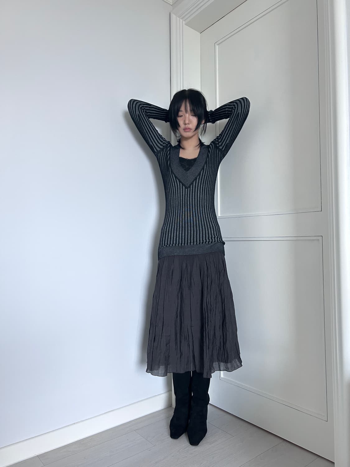 V-Neck Rib Knit Top / 빈티지 브이넥 골지 니트 상품이미지2