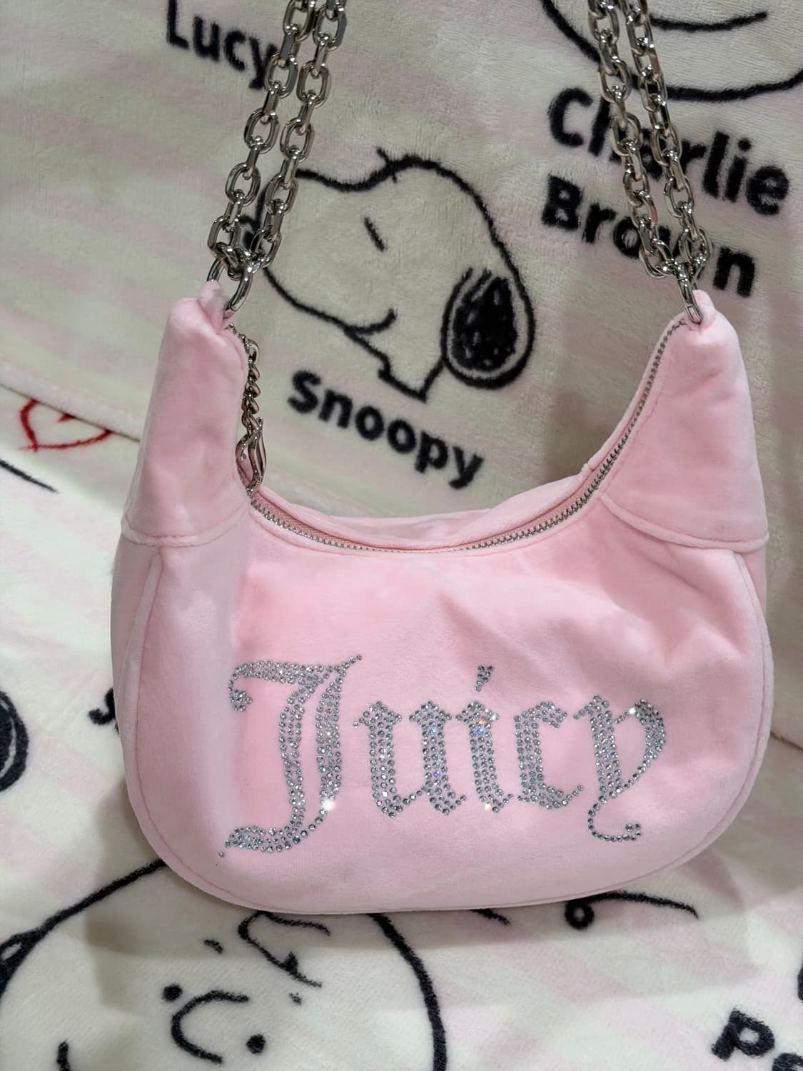 [신상✨프리뷰세일] 쥬시꾸뛰르 핑크 벨벳 체인호보백 상품이미지1