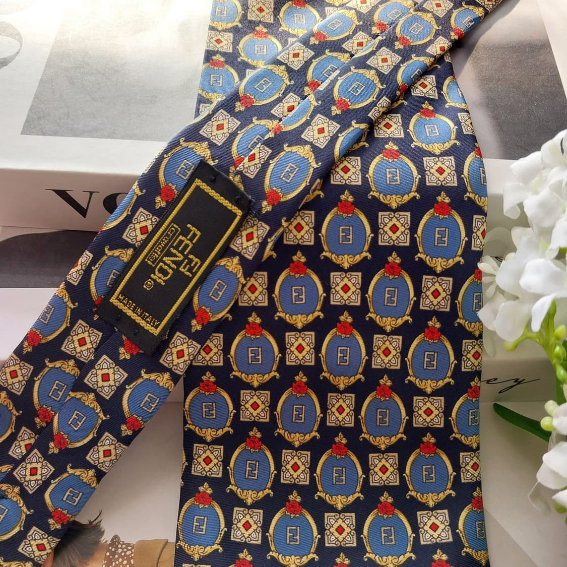 펜디 실크 네이비 주카 패턴 넥타이 10.3cm A+등급 K1561
 상품이미지4