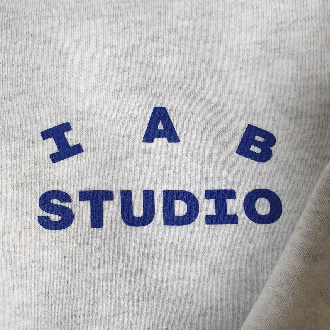 아이앱 스튜디오 후드티 상품이미지3