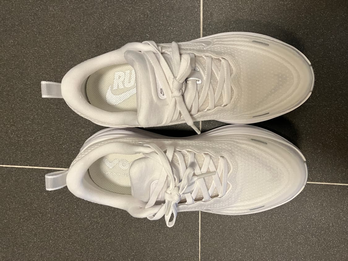 보메로 플러스 올화이트 235 상품이미지1