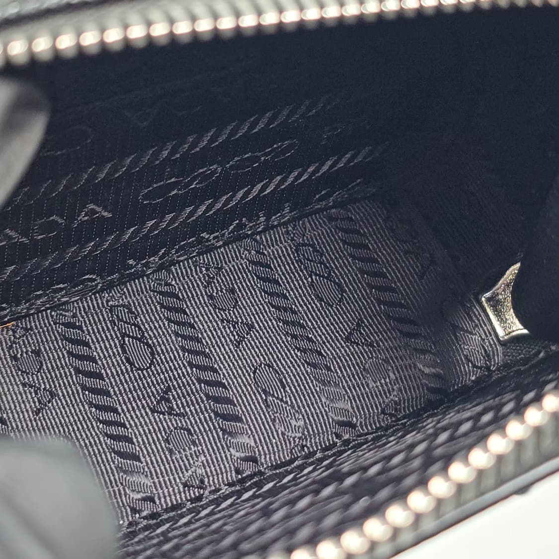 프라다 사피아노 미니 크로스백 상품이미지8