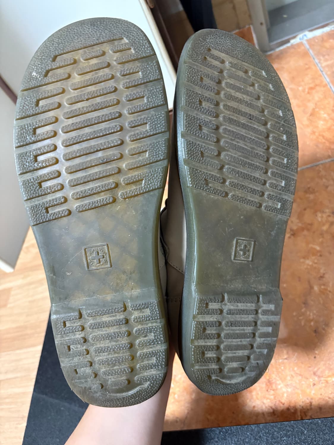 닥터마틴 패트리샤 털 슈즈 상품이미지4