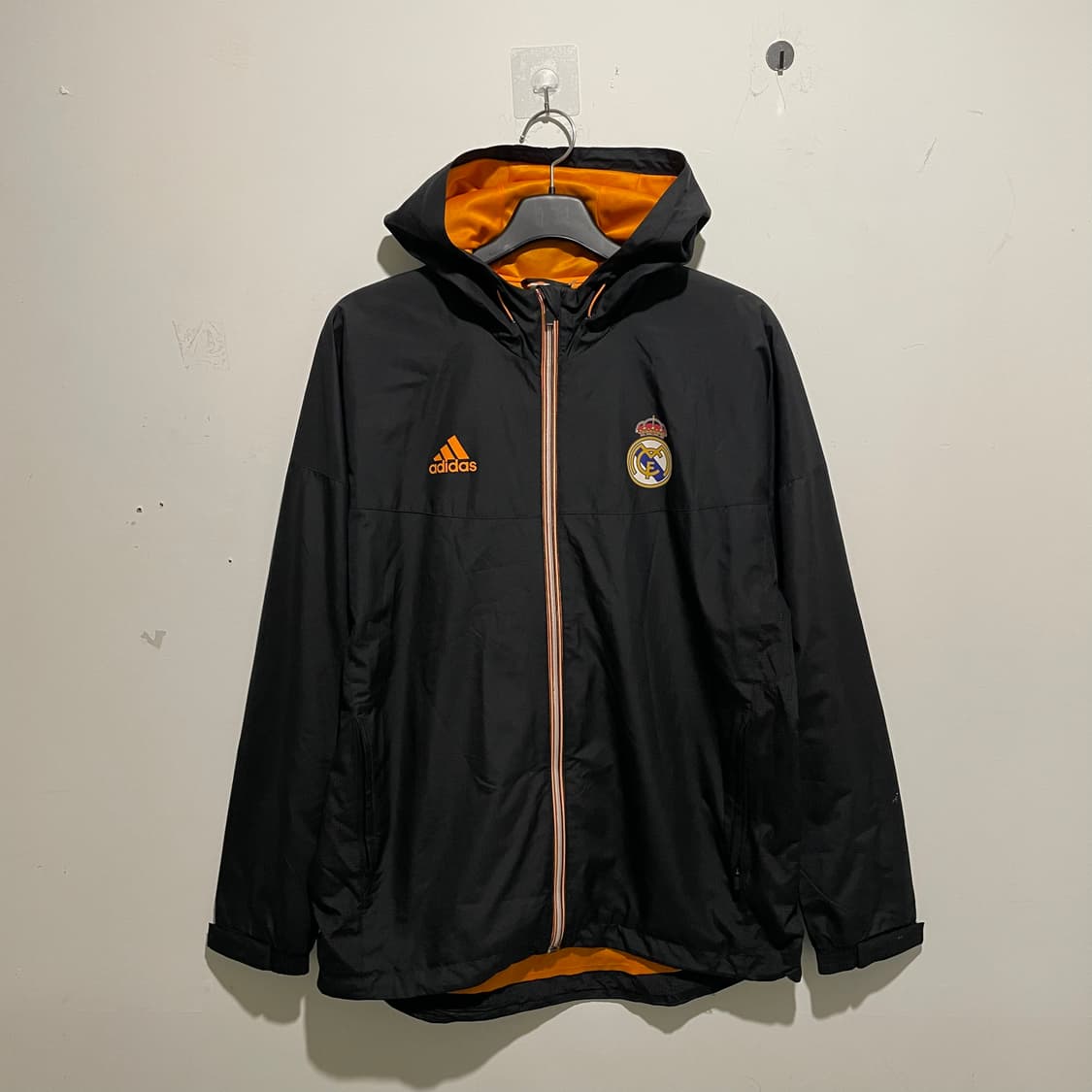 아디다스 레알마드리드 바람막이 상품이미지1