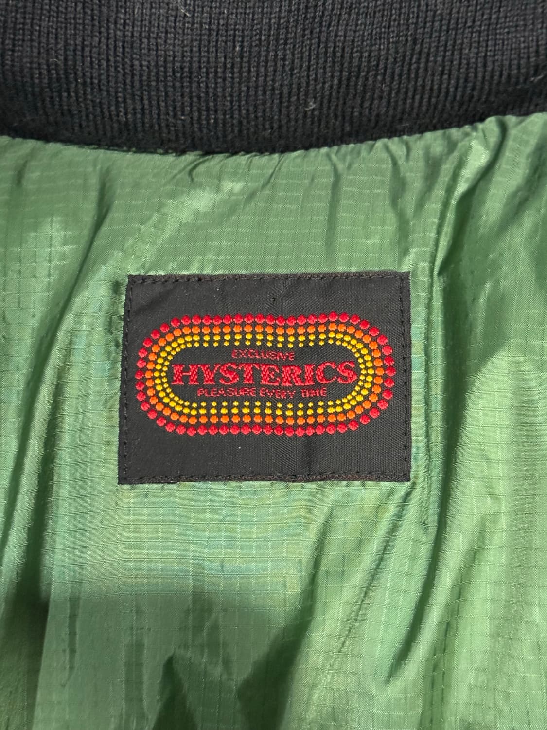 히스테릭 글래머 아카이브 히스걸과 fuk 패치 헤비 패딩 자켓 상품이미지10