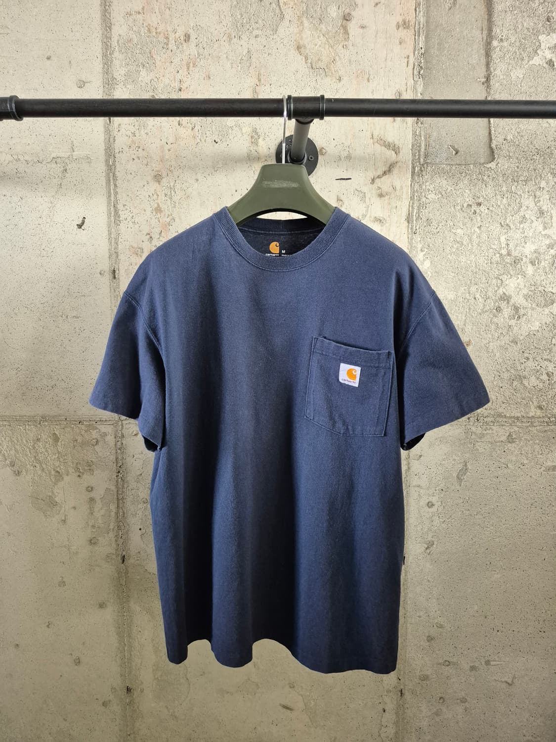 칼하트  네이비 워싱면티셔츠 상품이미지1