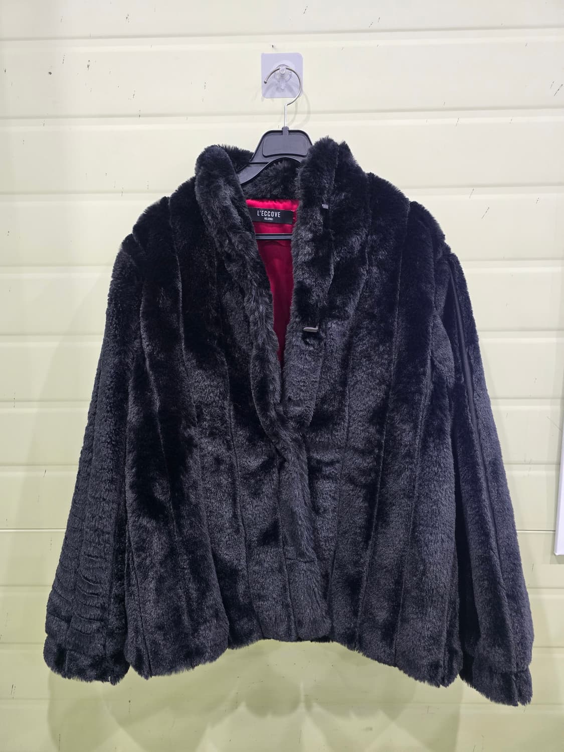 L'ECCOVE Helsinki 블랙 퍼 자켓 상품이미지1