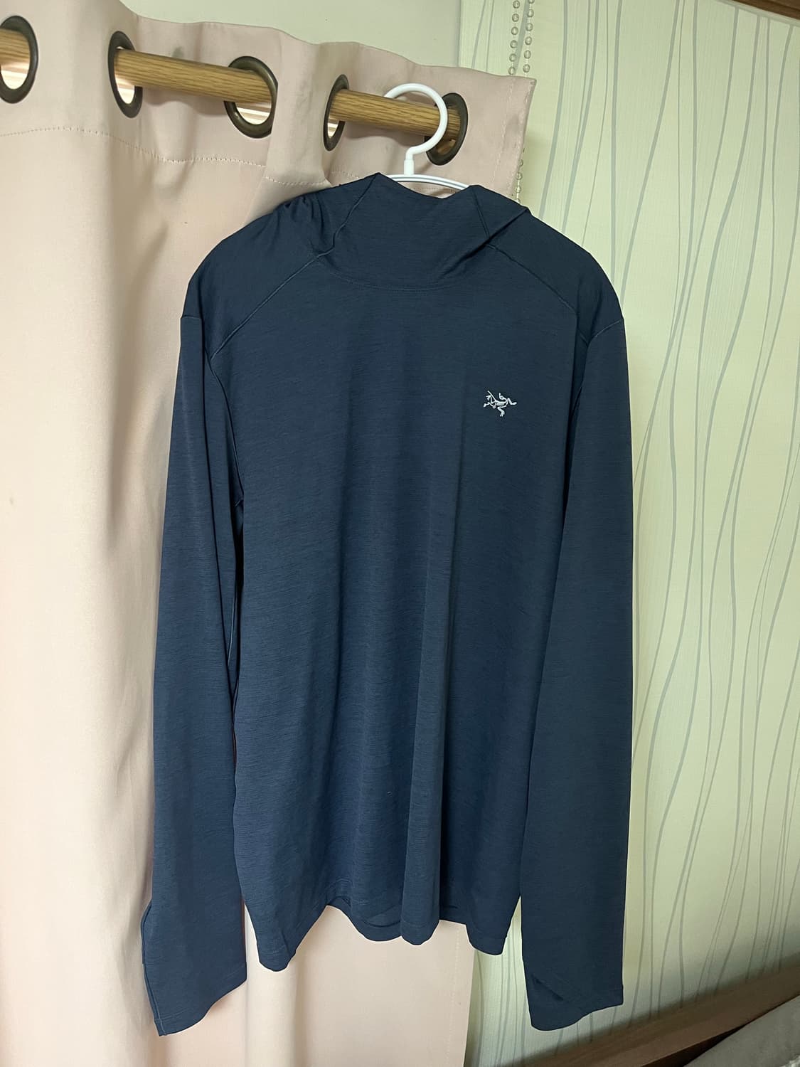 아크테릭스 코막후디M 네이비 상품이미지1