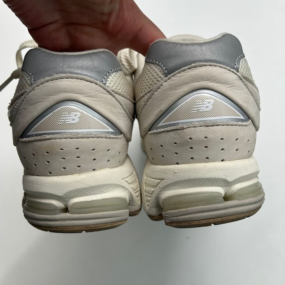 뉴발란스 2002R 화이트 아이보리 운동화 270 상품이미지7