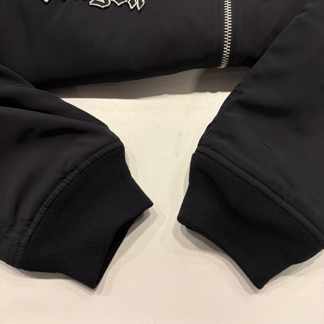 [L] 에잇세컨즈 지드래곤 블랙 패치 봄버 자켓 B278 상품이미지7