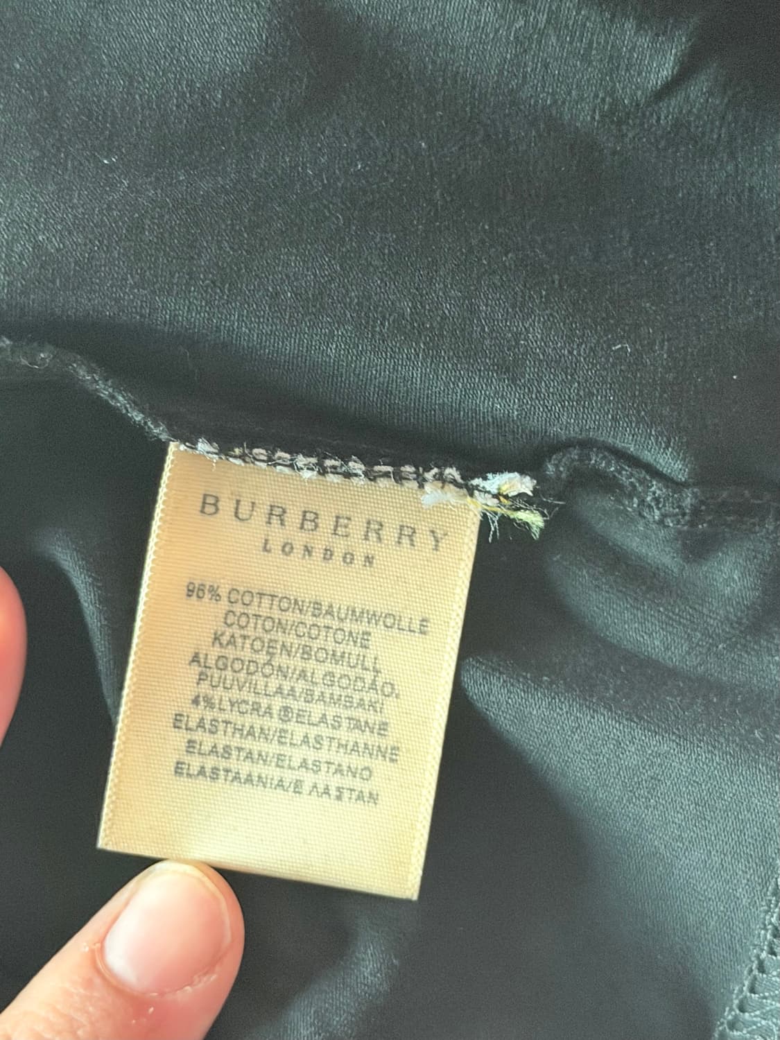 버버리 블랙 긴팔 카라 티셔츠 여성 XS 상품이미지3