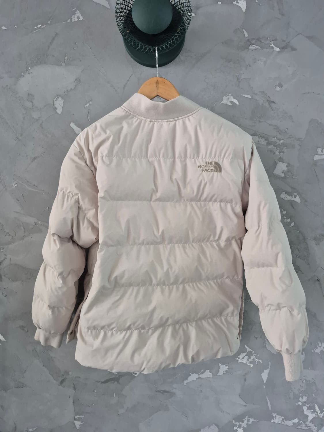 노스페이스 패딩 M 사이즈(95)입니다
ON Ball 상품이미지2