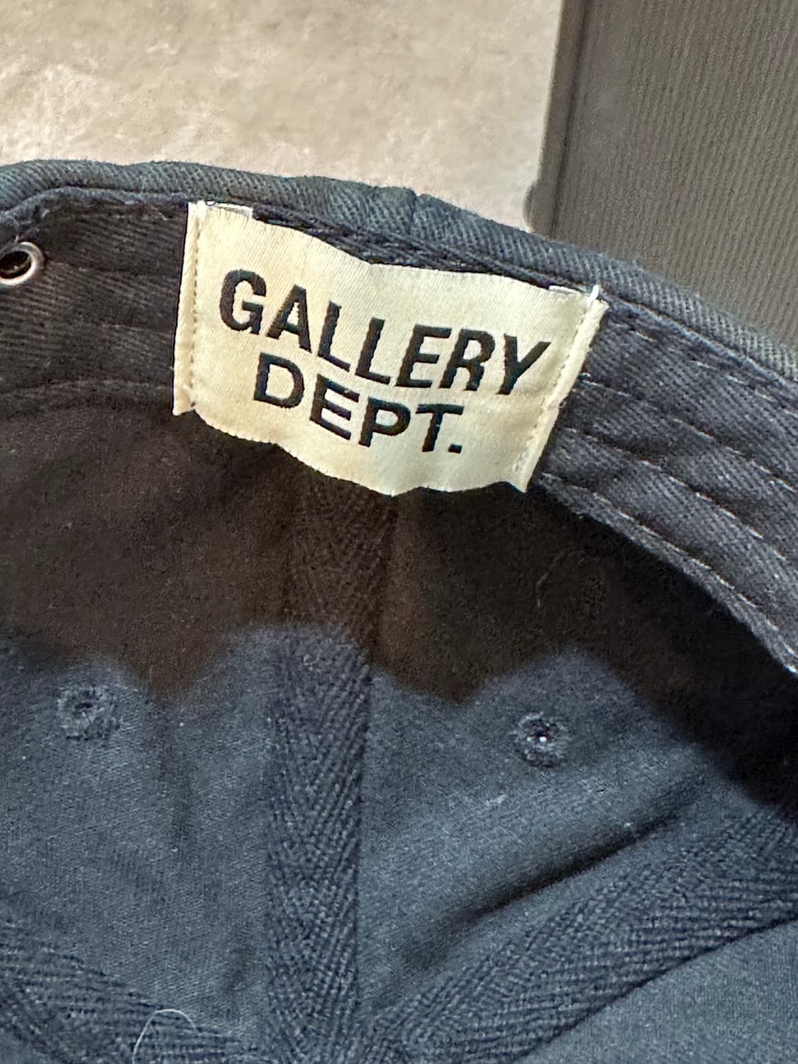 갤러리디파트먼트 x 랑방 페인팅 로고 볼캡 상품이미지2