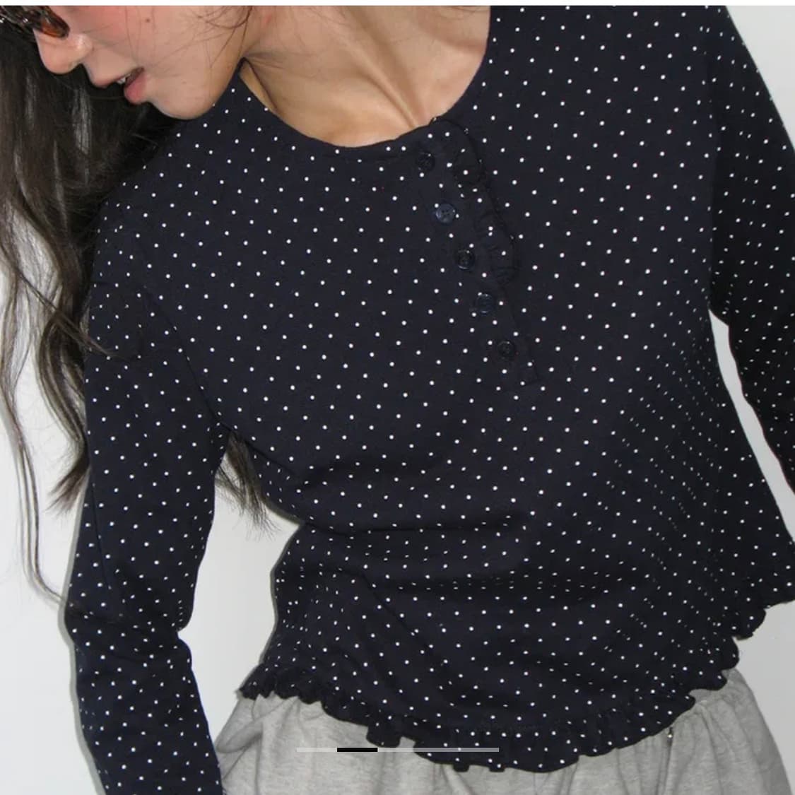론론 dot ruffle long sleeve t shirt 상품이미지2