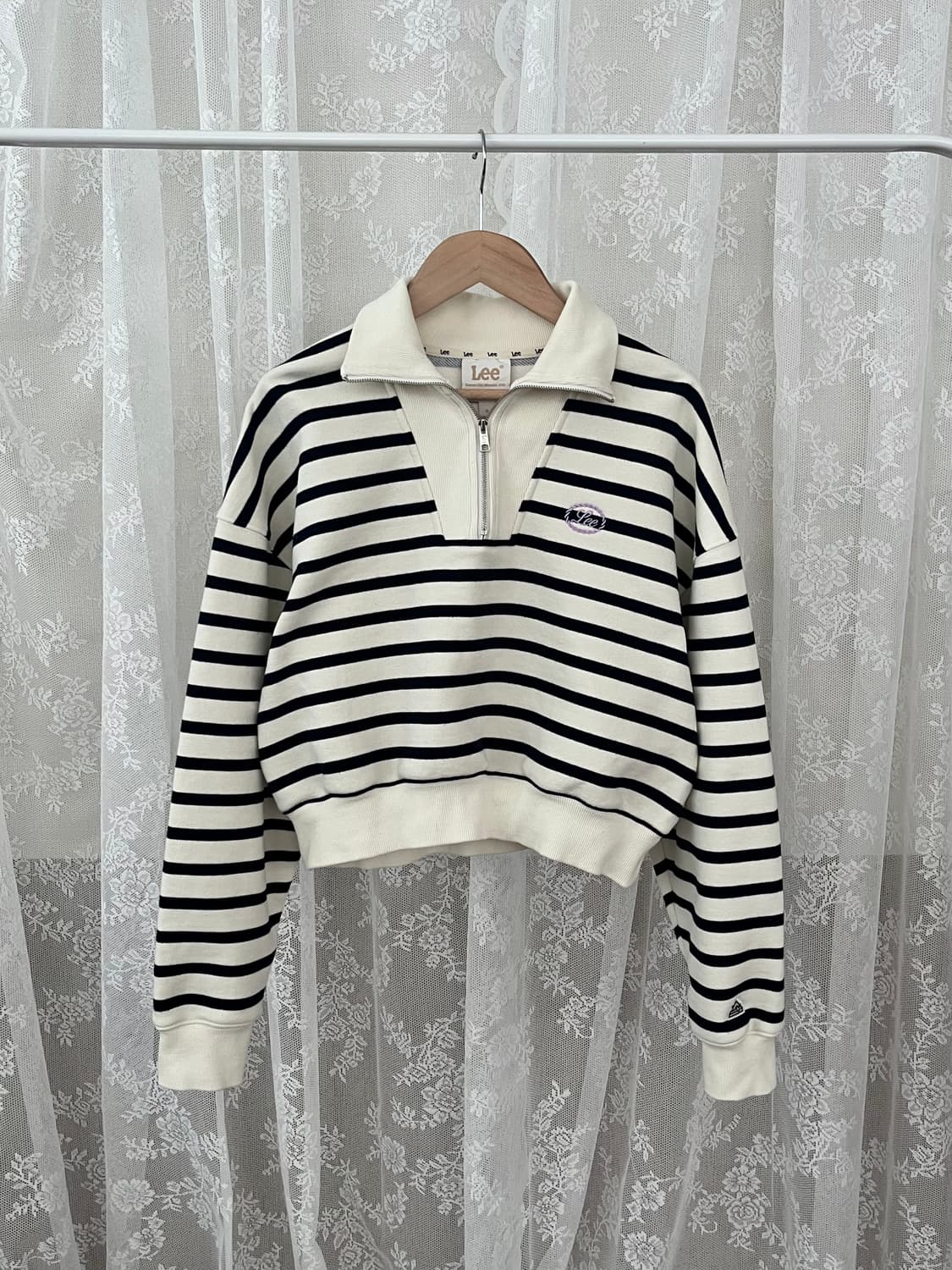 S) 리 Lee 24FW 스트라이프 하프집업 크롭 맨투맨 상품이미지1