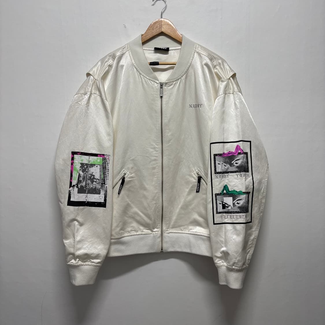 널디 화이트 프린팅 봄버 자켓 상품이미지1
