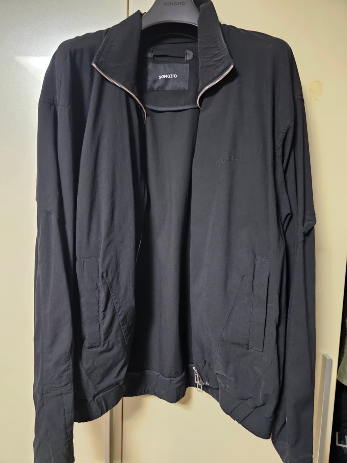 송지오옴므 다트 하이넥 카라 자켓 상품이미지2