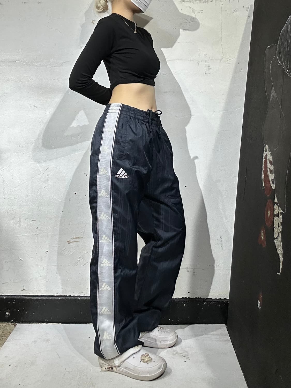 아디다스 네이비 그레이 사이드 라인 와이드 트랙 팬츠 L 상품이미지1