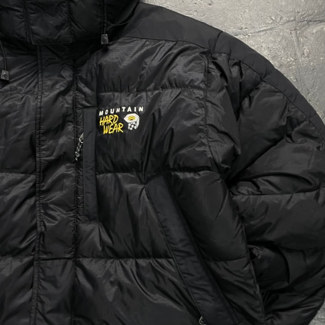 100 마운틴하드웨어 콘듀잇 패딩 상품이미지2