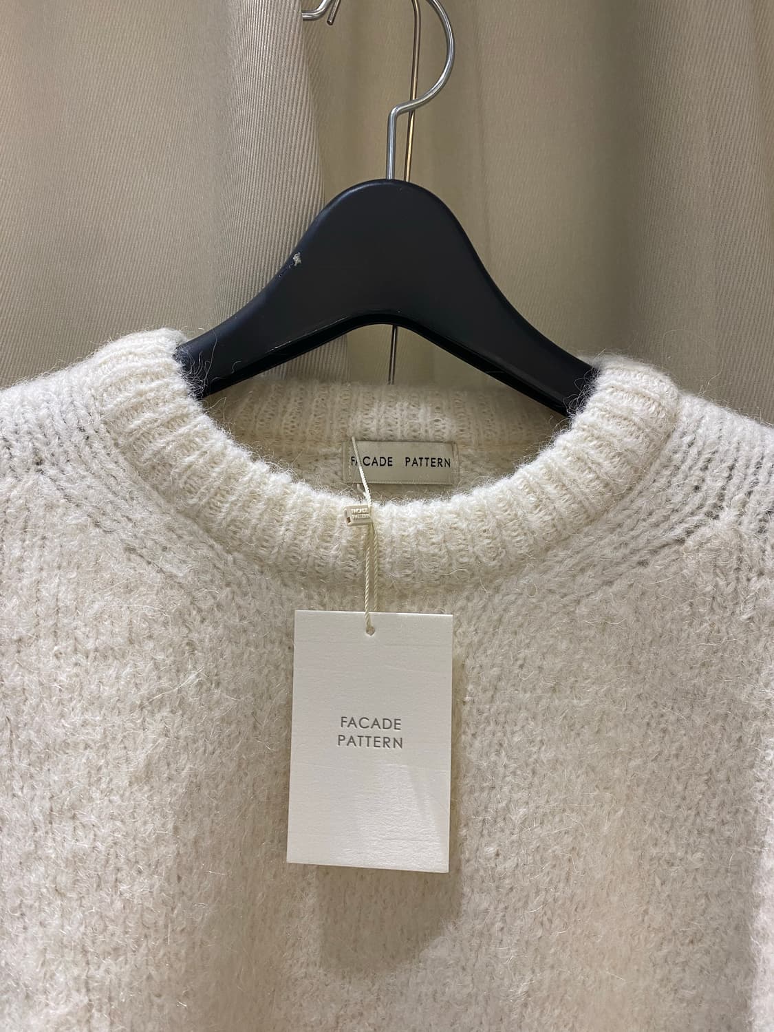 새상품)파사드패턴 알파카클라우드니트 아이보리 상품이미지4